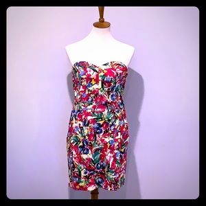 Adorable multicolor mini dress.